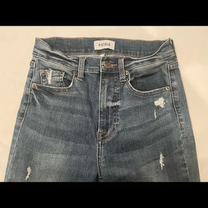 Pistola mid rise skinny jeans size 26